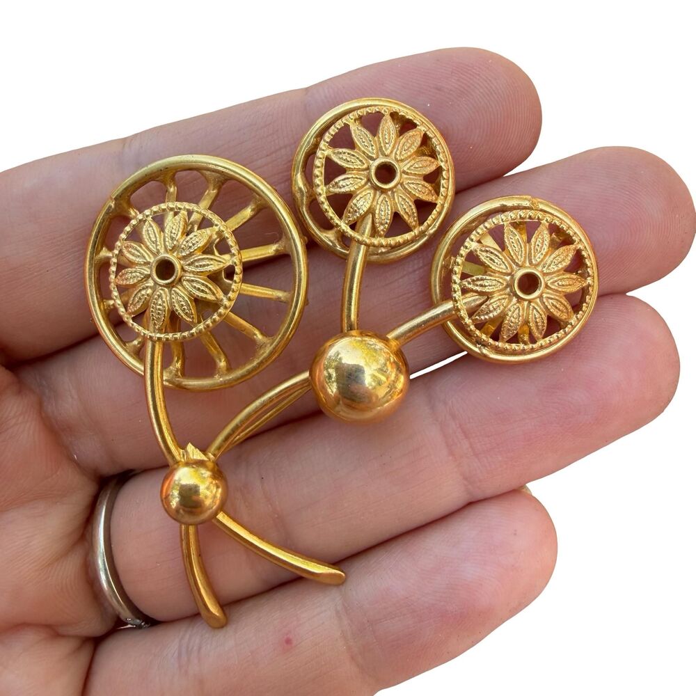 Vintage Jewelry Unique Gold Tone Pinwheel Flower Brooch Flower Pin